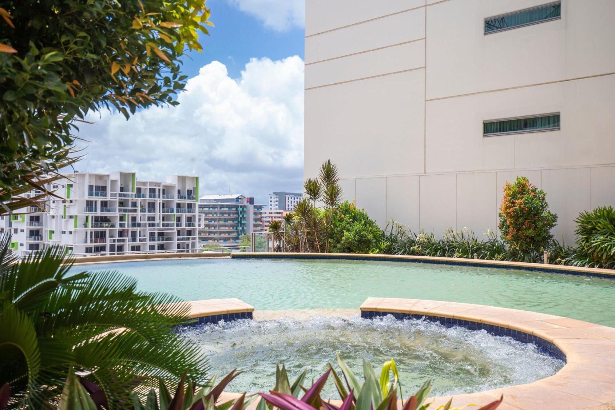 Mantra Pandanas Aparthotel Darwin Exterior photo